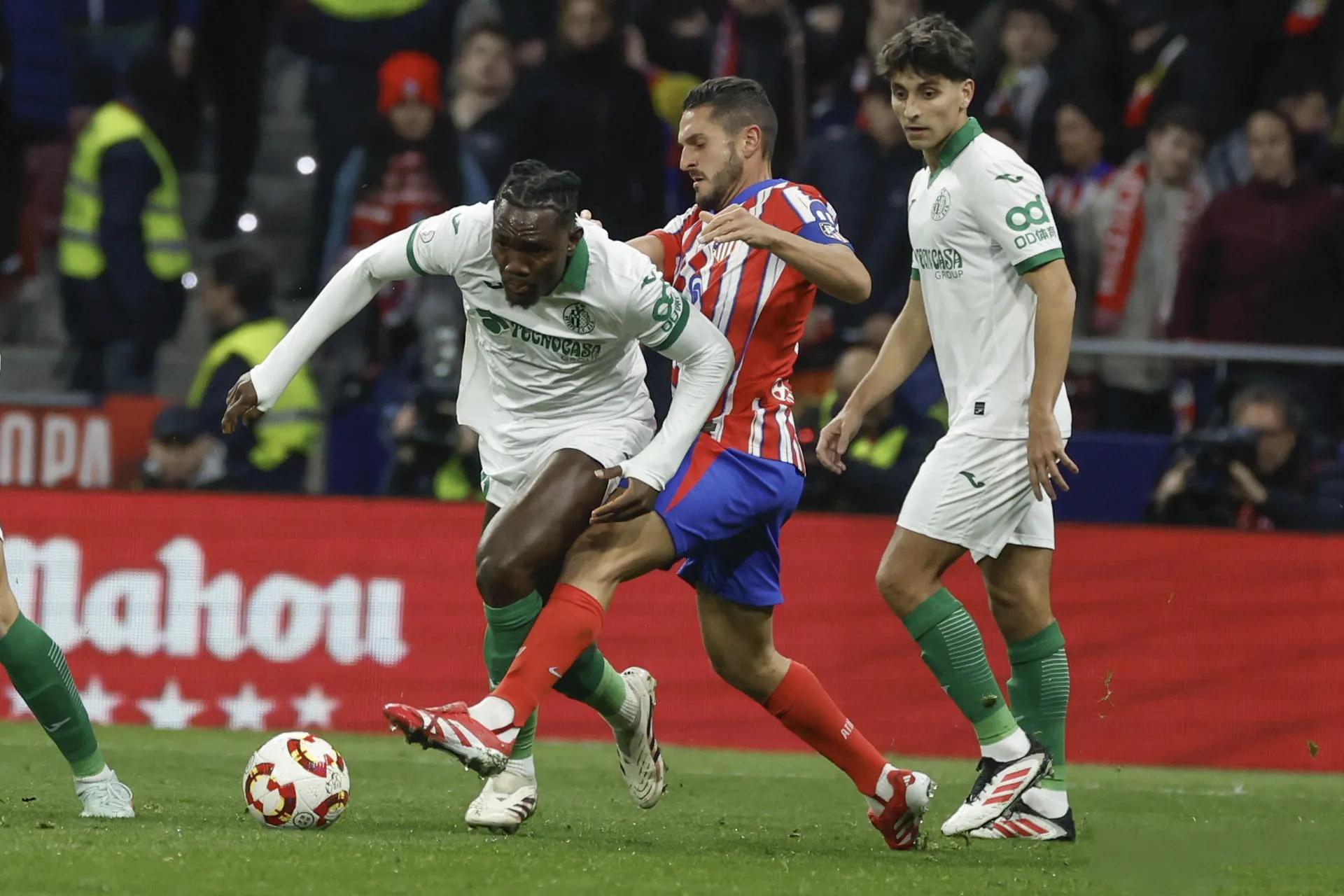 包含赫塔费主场击败皇家社会，起步稳健的词条