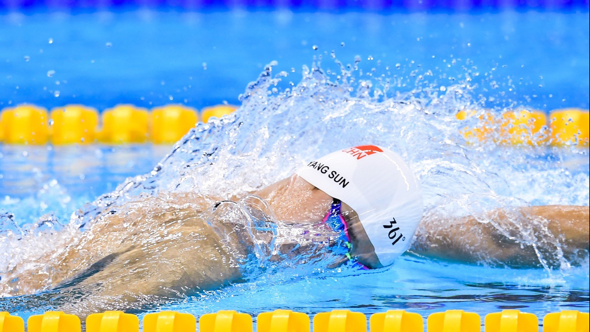 穆古鲁扎回归赛场，挺进下一轮首场状态亮眼，巴黎圣日耳曼观众沸腾！